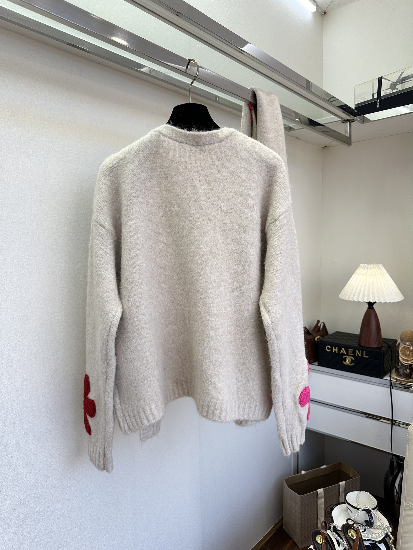 25 F 超美的纯手工毛巾绣太阳花 慵懒风羊毛混合材质开衫 围巾🧣一起搭配 氛围感直接拉满 ² ●SIZ