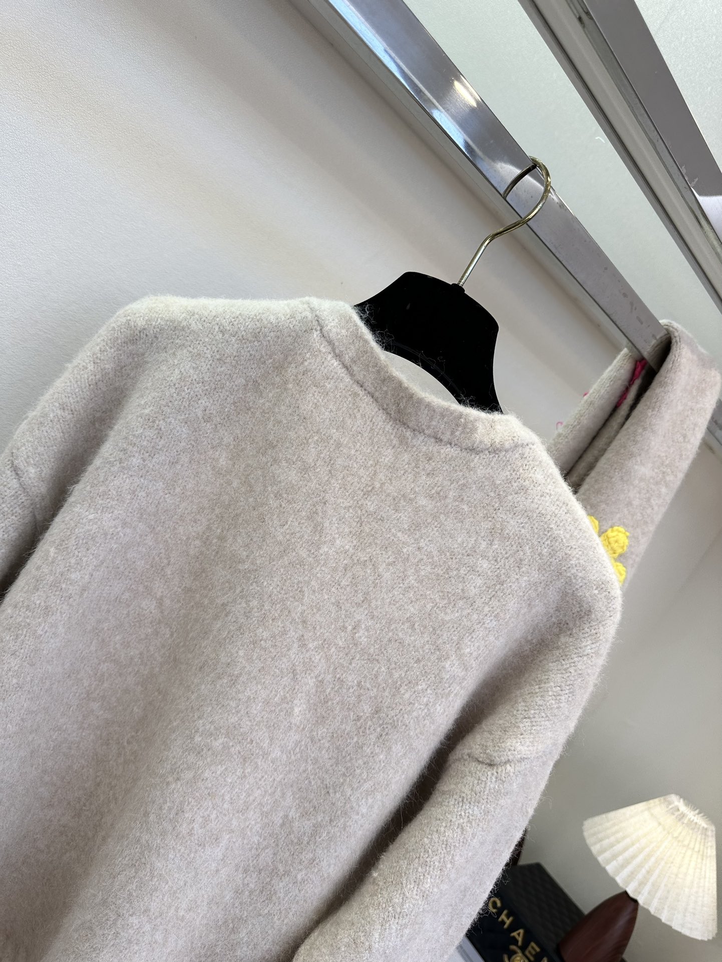 25 F 超美的纯手工毛巾绣太阳花 慵懒风羊毛混合材质开衫 围巾🧣一起搭配 氛围感直接拉满 ² ●SIZ