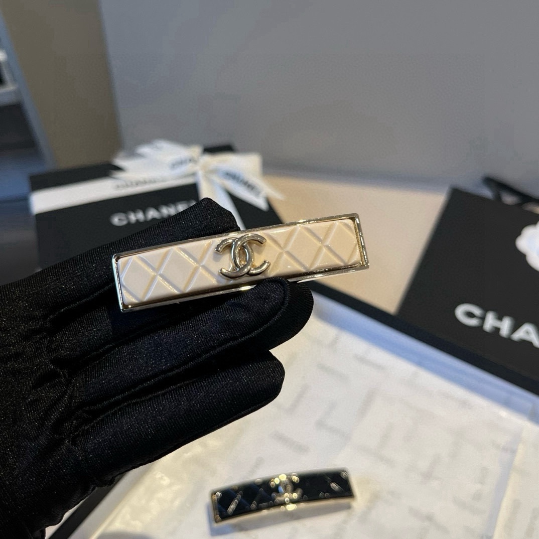 NO:555219,'Single' Chanel Chanel hairpin hairpin, hairpin, chanel, chanel, hairpins19860909《单个》 Chanel香奈儿发夹发夹,发夹,chanel,chanel,hairpins,accessory