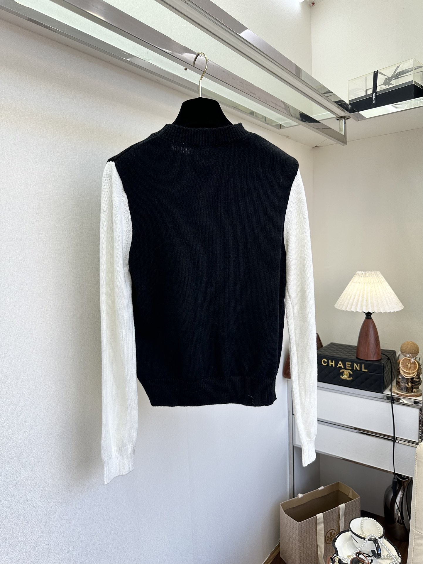 25 F 小香黑白撞色 长袖针织套头毛衣 羊毛面料 内搭单穿都很可 ² ●SIZE s m l●