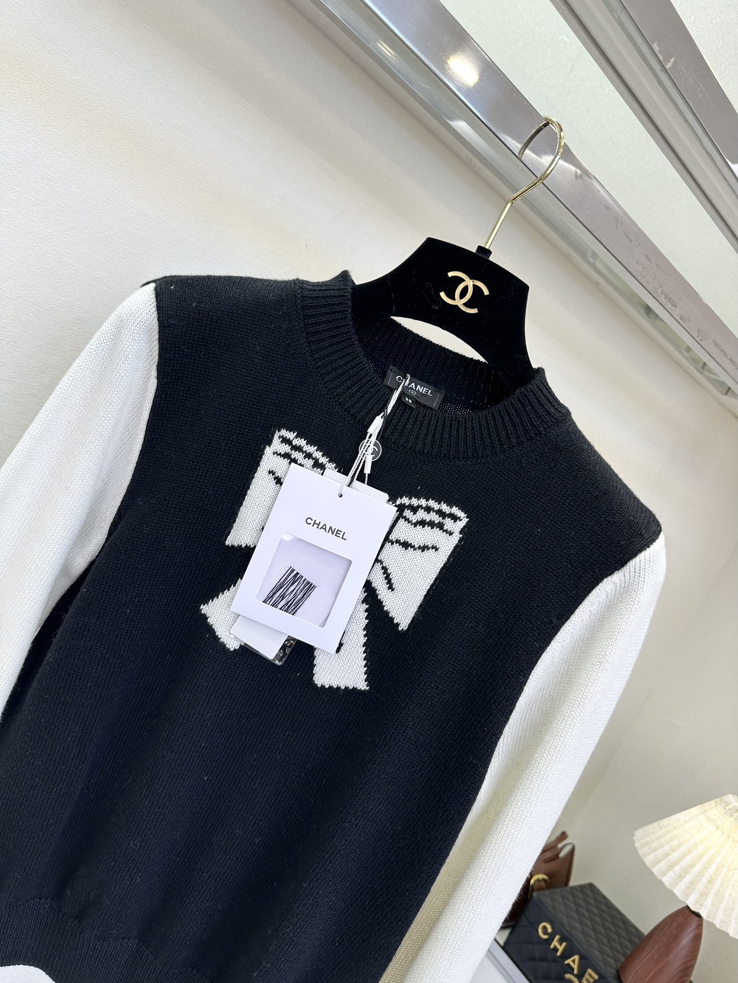 25 F 小香黑白撞色 长袖针织套头毛衣 羊毛面料 内搭单穿都很可 ² ●SIZE s m l●