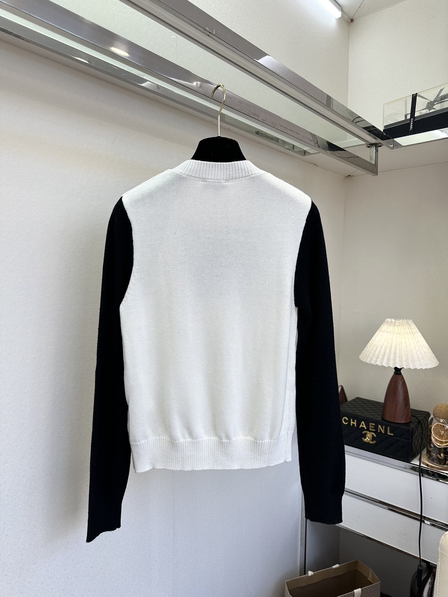 25 F 小香黑白撞色 长袖针织套头毛衣 羊毛面料 内搭单穿都很可 ² ●SIZE s m l●