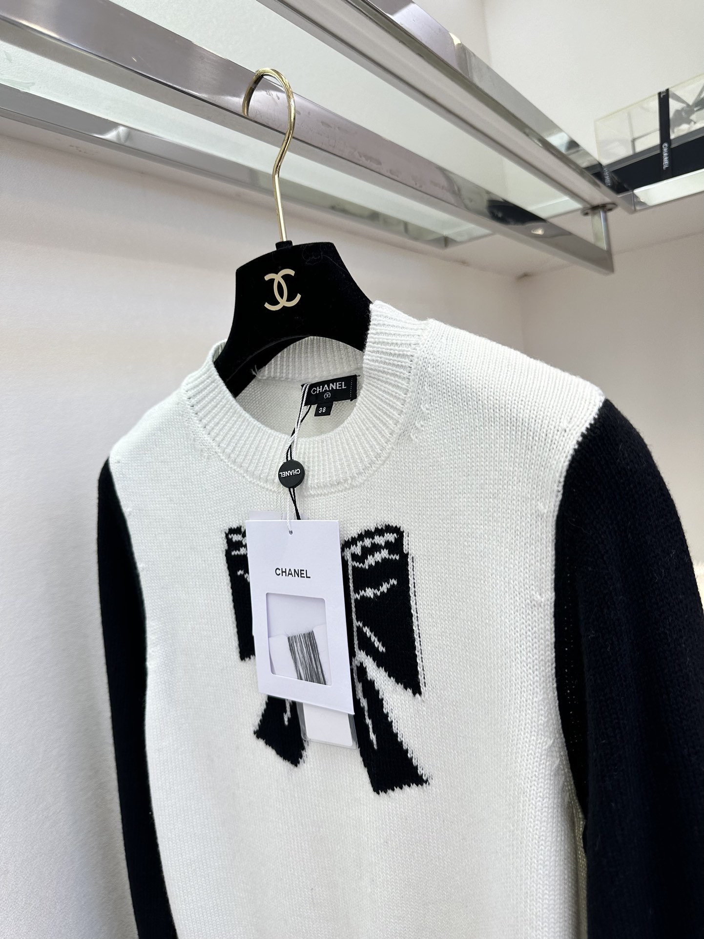 25 F 小香黑白撞色 长袖针织套头毛衣 羊毛面料 内搭单穿都很可 ² ●SIZE s m l●