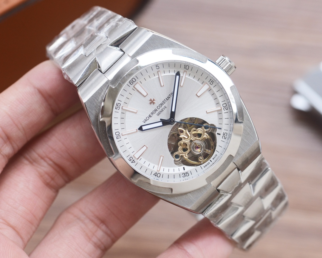 NO:602695,Gold Latest Flywheel Watch Vacheron Constantin/Best Carved Case Design/Exclusive First Release [Type] Fine Men’s Watch [Strap] 316 Stainless Steel Strap [Movement] Fully Automatic Mechanical Movement [Mirror] Mineral Strengthened Glass (higher definition) Elegant taste Vast and majestic Ingenuity Wrist treasure Size 41m/12m Welcome to reprint!  ,,vacheron19860909金 最 新 飞轮腕表 江诗丹顿/最佳雕花壳设计/独家首发【类型】精品男士腕表【表带】316精钢表带【机芯】全自动机械机芯【镜面】矿物质强化玻璃（更高清） 品味高雅 浩瀚大气 匠心独运 腕间瑰宝 尺寸 41m/12m欢迎转载！,,vacheron,Watch