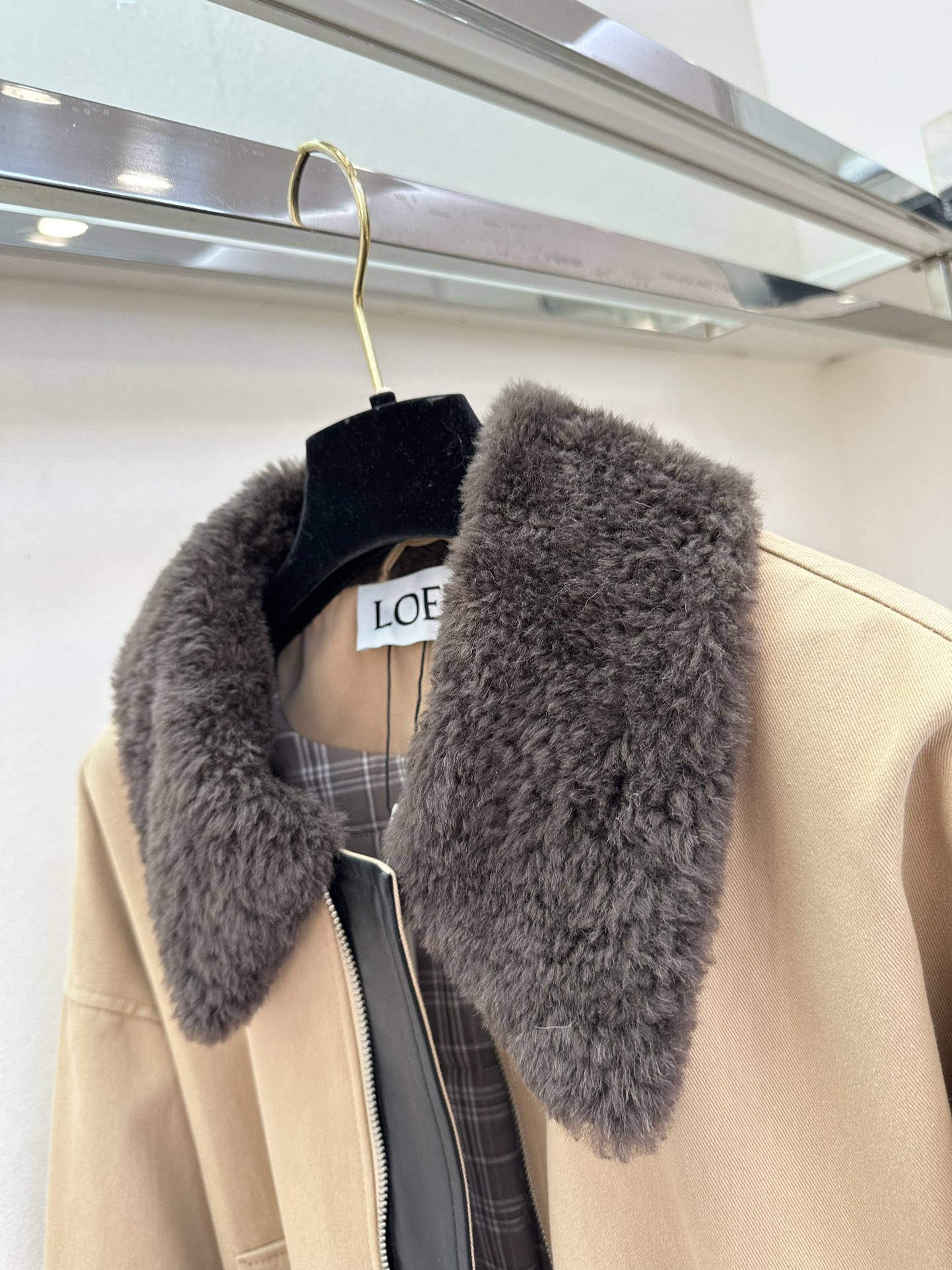 25 F 罗意威冬季新品 拼接托斯卡纳小翻领，内里填充太空棉材质 进口棉质冲锋面料 防风和保暖性都很强 