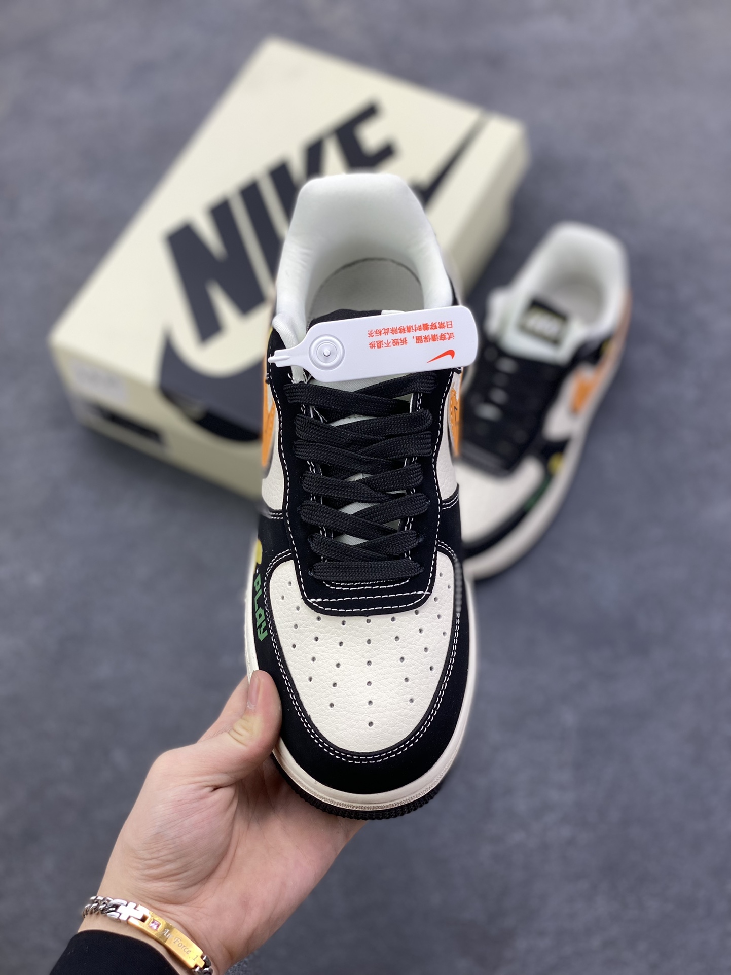图片[2]-NIke Air Force 1 \’07 Low “黑黄双勾”空军一号 低帮 运动鞋 休闲鞋 折边针车 工艺难度大 原楦头原纸板 原装鞋盒 定制五金配件 内置全掌气垫 原厂鞋底 货号：DD1982-311 尺码：36 36.5 37.5 38 38.5 39 40 40.5 41 42 42.5 43 44 44.5 45-选品中心