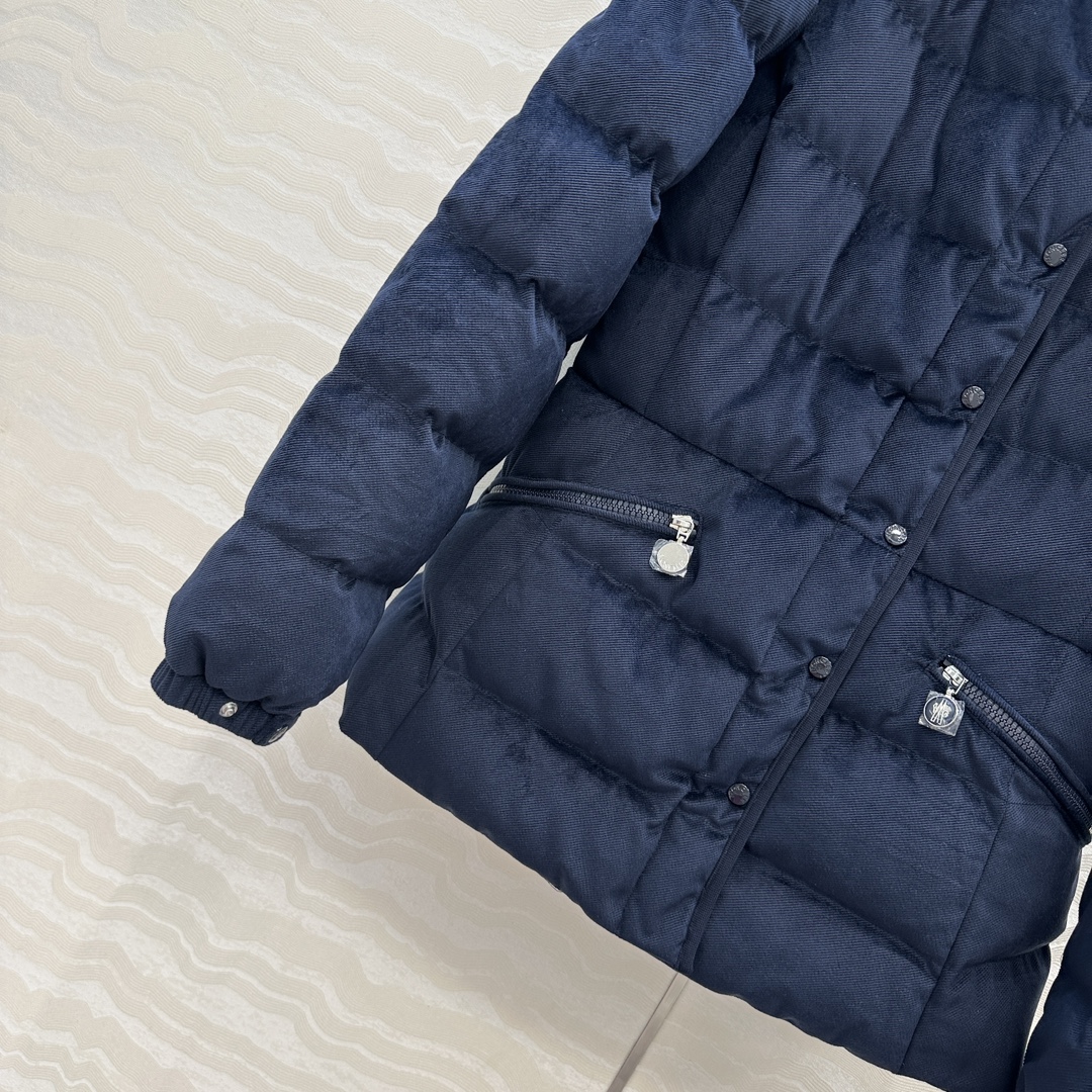 羽绒服主推款❤️原单品质Mo秋冬必入宝石蓝Barante小蛮腰腰羽绒服！原版定制进口丝绒面料质感柔软细腻