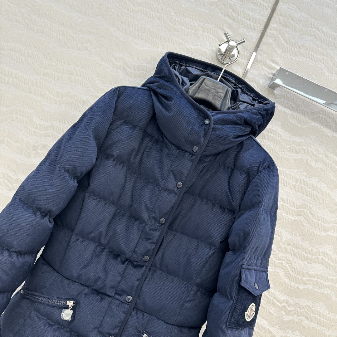 羽绒服主推款❤️原单品质Mo秋冬必入宝石蓝Barante小蛮腰腰羽绒服！原版定制进口丝绒面料质感柔软细腻