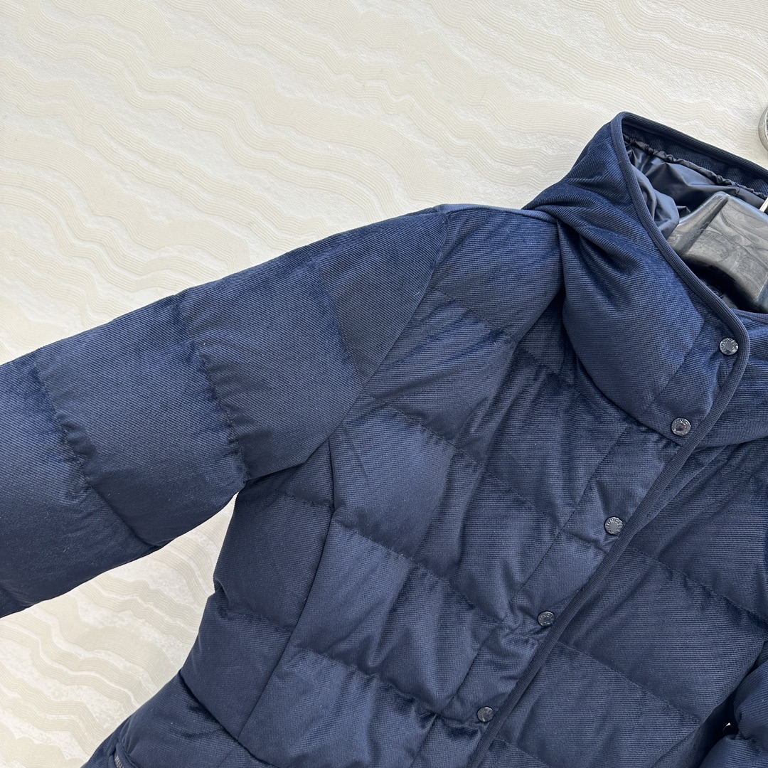 羽绒服主推款❤️原单品质Mo秋冬必入宝石蓝Barante小蛮腰腰羽绒服！原版定制进口丝绒面料质感柔软细腻