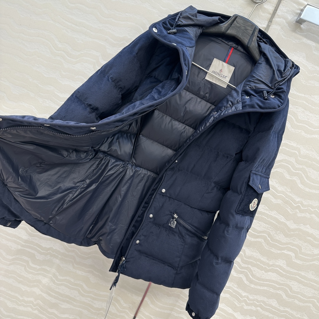 羽绒服主推款❤️原单品质Mo秋冬必入宝石蓝Barante小蛮腰腰羽绒服！原版定制进口丝绒面料质感柔软细腻