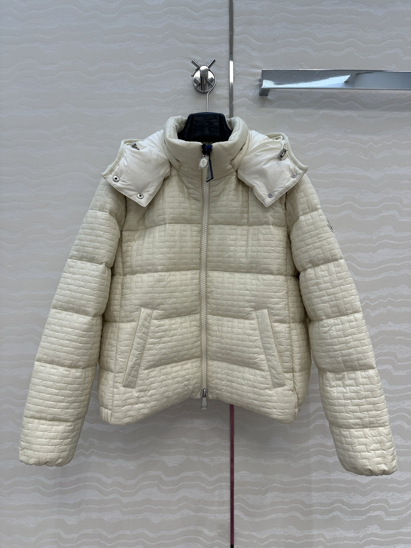 羽绒服主推款❤️原单品质Mo秋冬必入奶油华夫格羽绒服！原版定制亮面记忆丝质感柔软细腻超赞！饼干格缝隙收腰