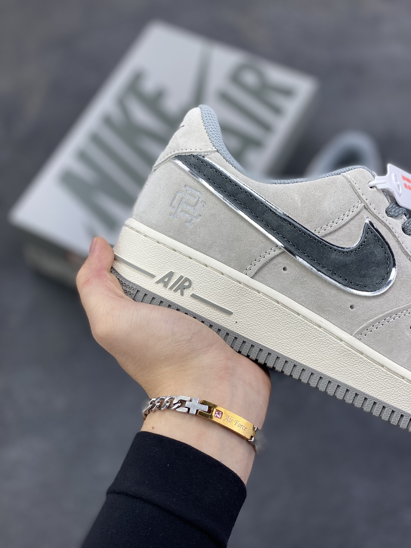图片[6]-Nike Air Force 1 Low 空军一号低帮百搭休闲运动板鞋。柔软、弹性十足的缓震性能和出色的中底设计，横跨复古与现代的外型结合，造就出风靡全球三十多年的Force 1，直到今天还深受青睐。 货号：WW5021-627 尺码：36 36.5 37.5 38 38.5 39 40 40.5 41 42 42.5 43 44 44.5 45-选品中心