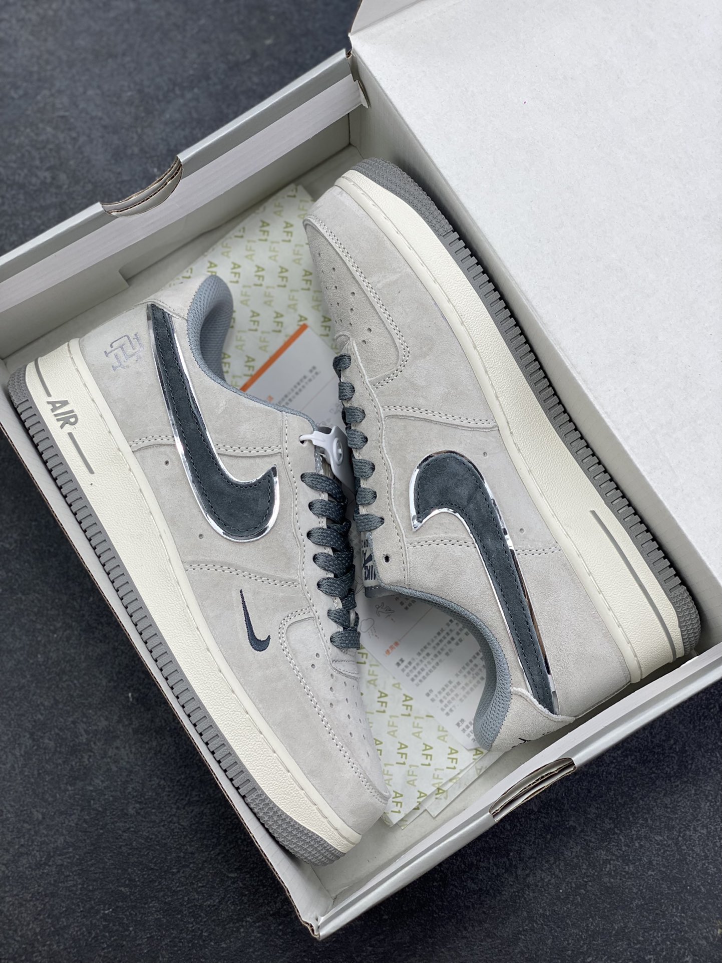 图片[9]-Nike Air Force 1 Low 空军一号低帮百搭休闲运动板鞋。柔软、弹性十足的缓震性能和出色的中底设计，横跨复古与现代的外型结合，造就出风靡全球三十多年的Force 1，直到今天还深受青睐。 货号：WW5021-627 尺码：36 36.5 37.5 38 38.5 39 40 40.5 41 42 42.5 43 44 44.5 45-选品中心