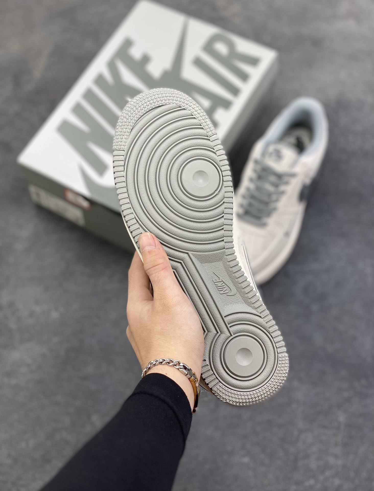 图片[5]-Nike Air Force 1 Low 空军一号低帮百搭休闲运动板鞋。柔软、弹性十足的缓震性能和出色的中底设计，横跨复古与现代的外型结合，造就出风靡全球三十多年的Force 1，直到今天还深受青睐。 货号：WW5021-627 尺码：36 36.5 37.5 38 38.5 39 40 40.5 41 42 42.5 43 44 44.5 45-选品中心