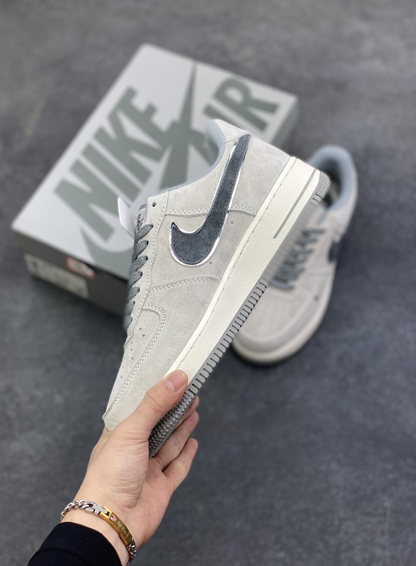 图片[3]-Nike Air Force 1 Low 空军一号低帮百搭休闲运动板鞋。柔软、弹性十足的缓震性能和出色的中底设计，横跨复古与现代的外型结合，造就出风靡全球三十多年的Force 1，直到今天还深受青睐。 货号：WW5021-627 尺码：36 36.5 37.5 38 38.5 39 40 40.5 41 42 42.5 43 44 44.5 45-选品中心