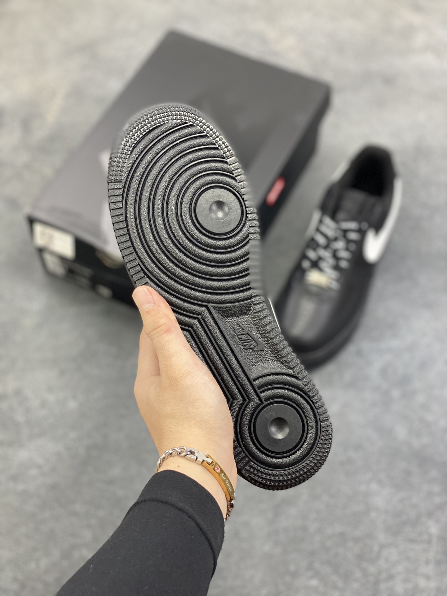 图片[5]-Nike Air Force 1 Low Supreme联名 空军一号低帮运动休闲板鞋 原楦头原纸板 打造纯正空军版型 专注外贸渠道 全掌内置蜂窝气垫 原盒配件 原厂中底钢印、拉帮完美 货号：CU9225-002 尺码：36 36.5 37.5 38 38.5 39 40 40.5 41 42 42.5 43 44 44.5 45-选品中心