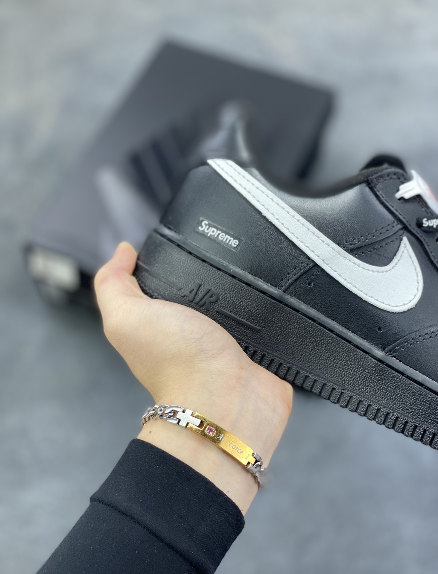 图片[6]-Nike Air Force 1 Low Supreme联名 空军一号低帮运动休闲板鞋 原楦头原纸板 打造纯正空军版型 专注外贸渠道 全掌内置蜂窝气垫 原盒配件 原厂中底钢印、拉帮完美 货号：CU9225-002 尺码：36 36.5 37.5 38 38.5 39 40 40.5 41 42 42.5 43 44 44.5 45-选品中心