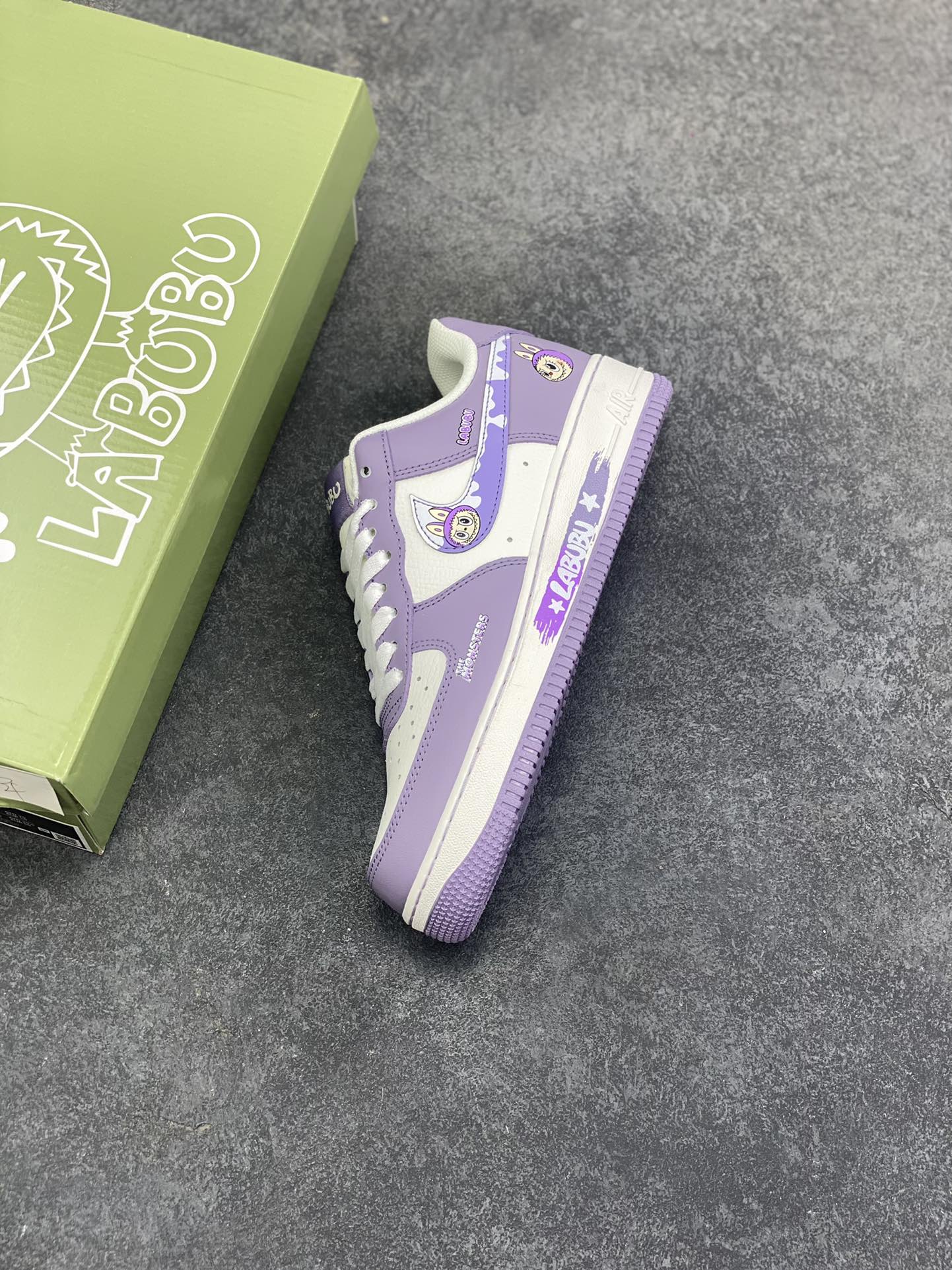 图片[7]-NIke Air Force 1 \’07 Low “紫色涂鸦拉布布”空军一号 低帮 运动鞋 休闲鞋 折边针车 工艺难度大 原楦头原纸板 原装鞋盒 定制五金配件 内置全掌气垫 原厂鞋底 货号：KJ5188-006 尺码：36 36.5 37.5 38 38.5 39 40 40.5 41 42 42.5 43 44 44.5 45-选品中心