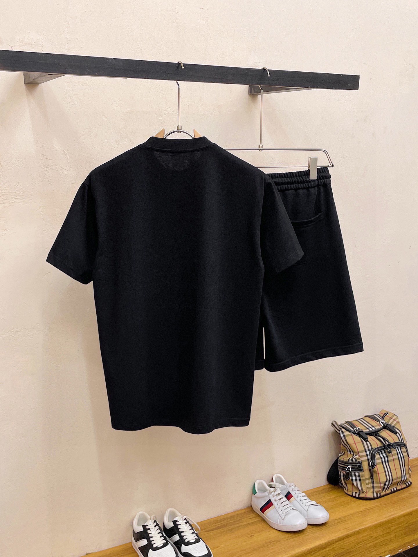 Chrome Hearts 品牌【ChampionHearts 克罗心】 2025新款男士短袖短裤套装 销售 市面高端版本 手感细腻柔软 让你穿着更加舒适 立体裁剪版型超赞 尺码:M-5XL下单请报身高体重