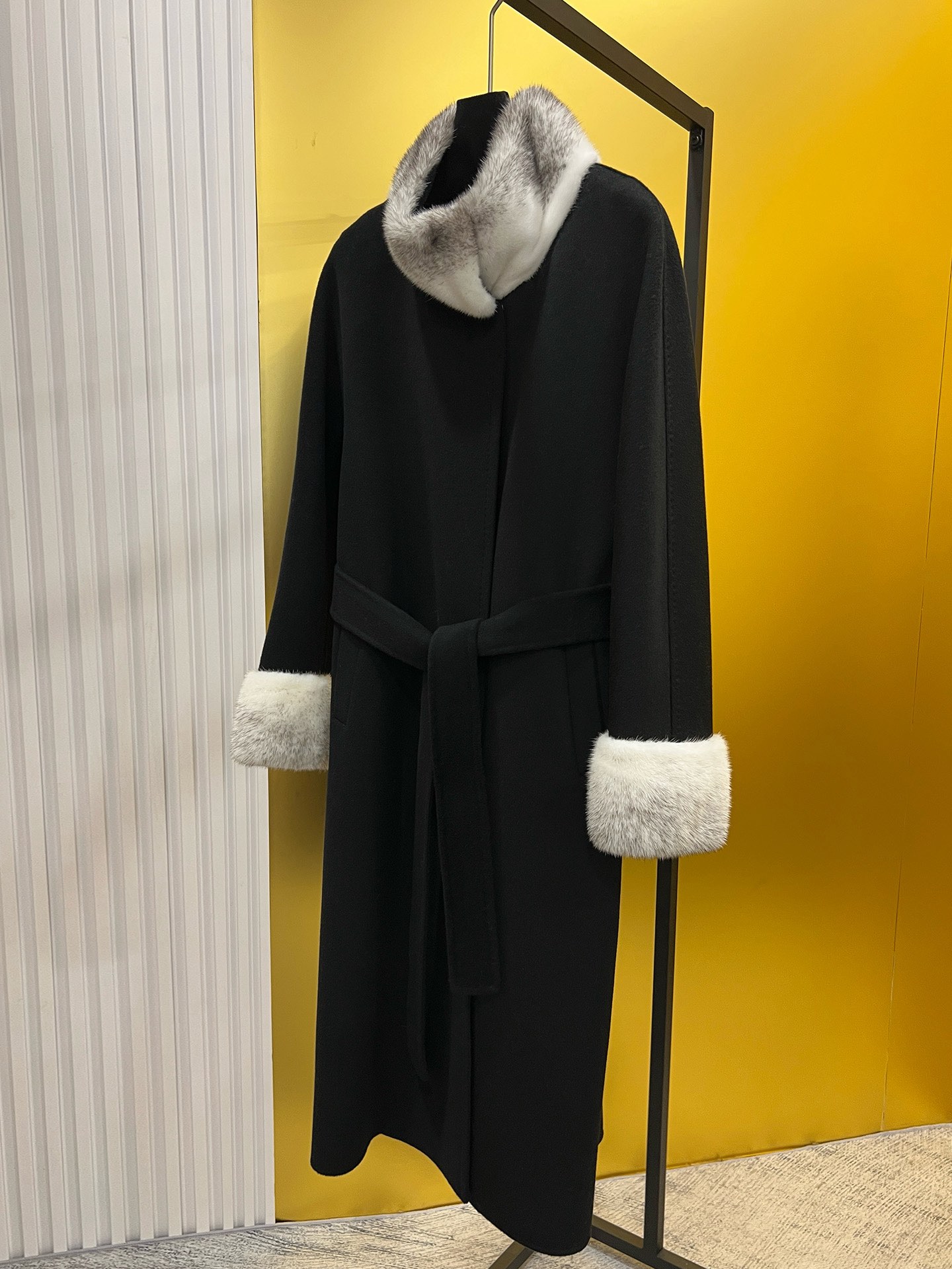 Elegant Mink Cashmere Coat with Silk Cotton Liner - Italian Hepburn Style 5 i1760772119 3629 3