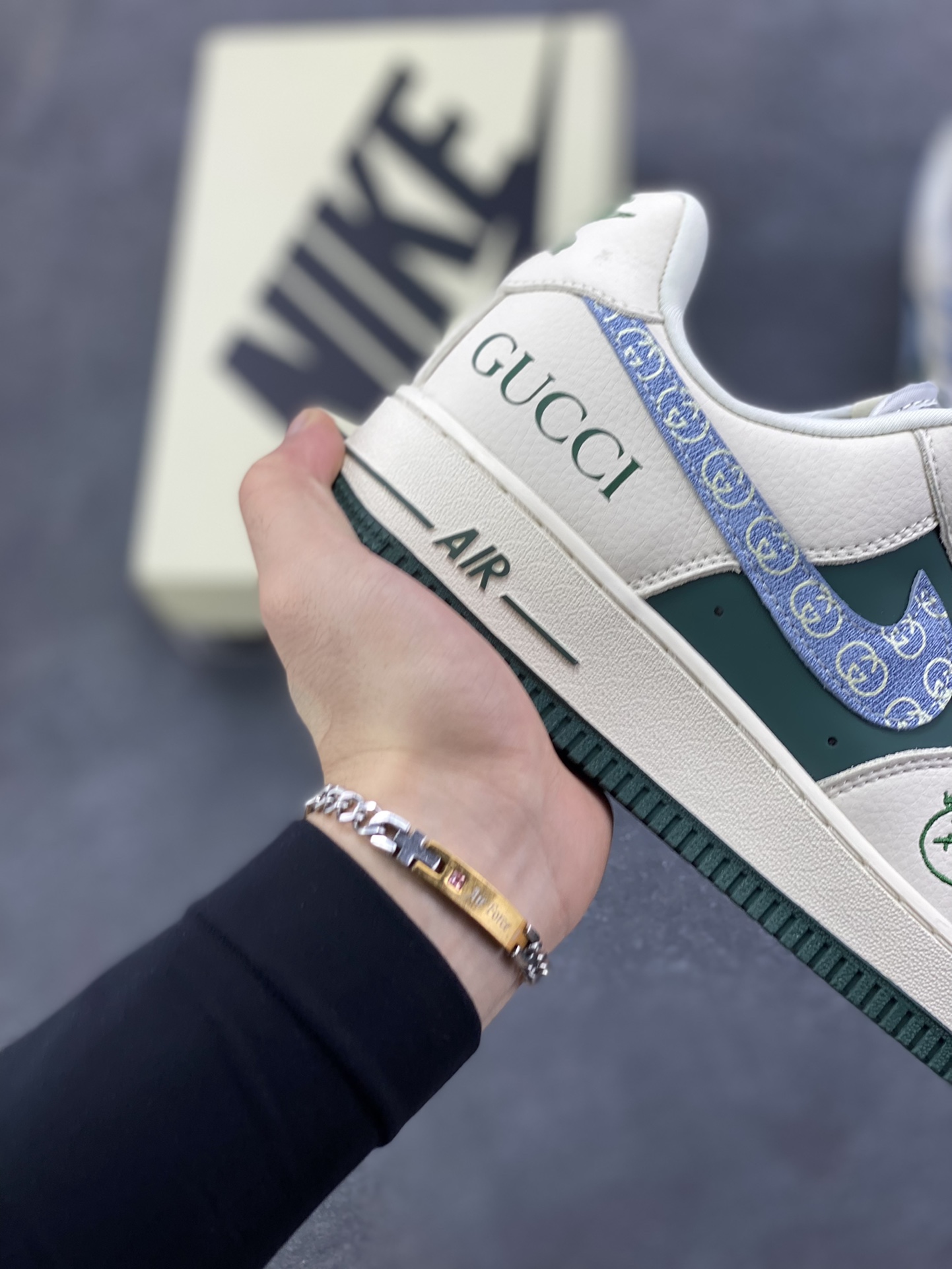 图片[6]-NIke Air Force 1 \’07 Low “古驰联名——米绿花布勾”空军一号 低帮 运动鞋 休闲鞋 折边针车 工艺难度大 原楦头原纸板 原装鞋盒 定制五金配件 内置全掌气垫 原厂鞋底 货号：DD1982-300 尺码：36 36.5 37.5 38 38.5 39 40 40.5 41 42 42.5 43 44 44.5 45-选品中心