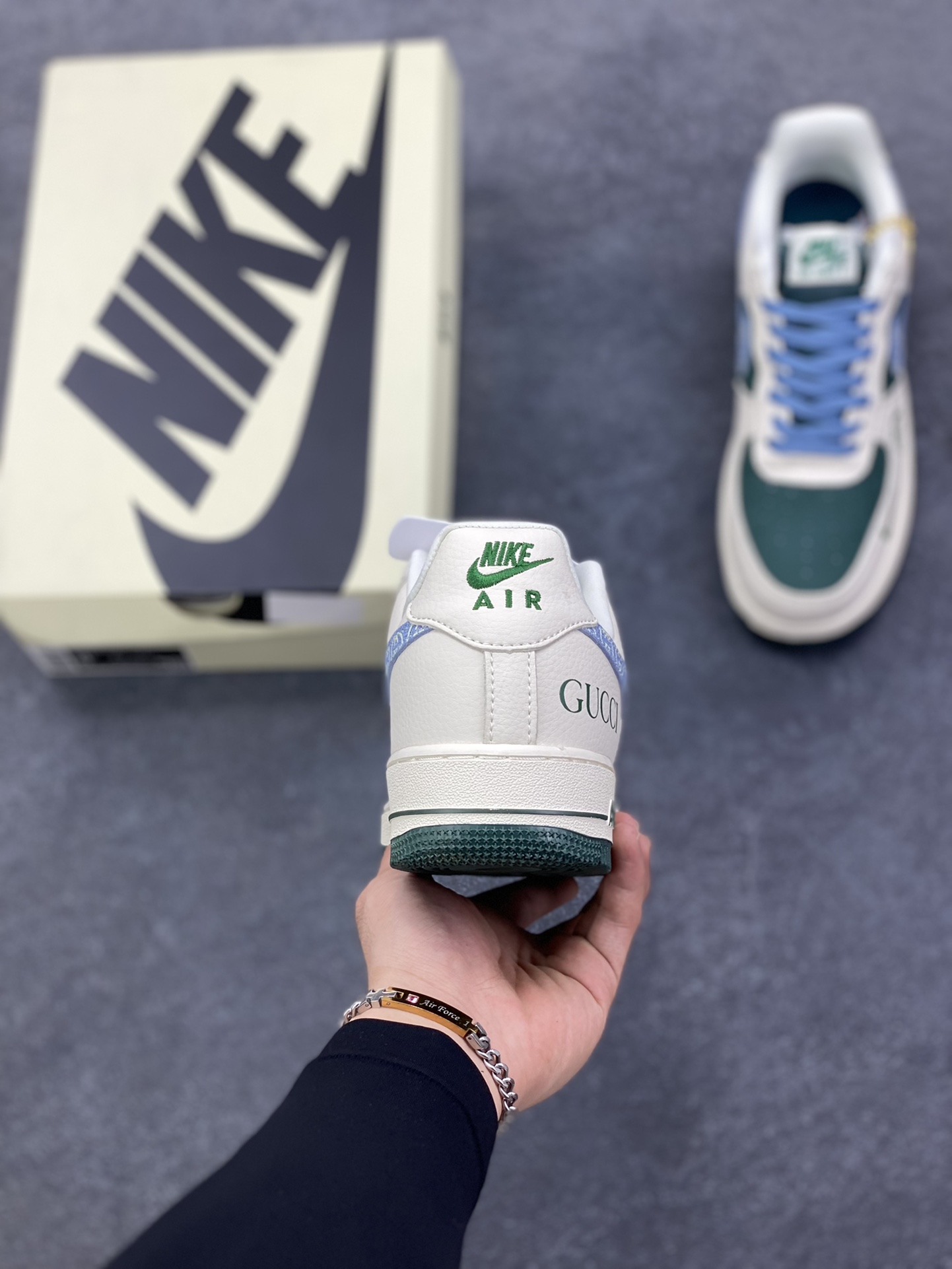 图片[4]-NIke Air Force 1 \’07 Low “古驰联名——米绿花布勾”空军一号 低帮 运动鞋 休闲鞋 折边针车 工艺难度大 原楦头原纸板 原装鞋盒 定制五金配件 内置全掌气垫 原厂鞋底 货号：DD1982-300 尺码：36 36.5 37.5 38 38.5 39 40 40.5 41 42 42.5 43 44 44.5 45-选品中心