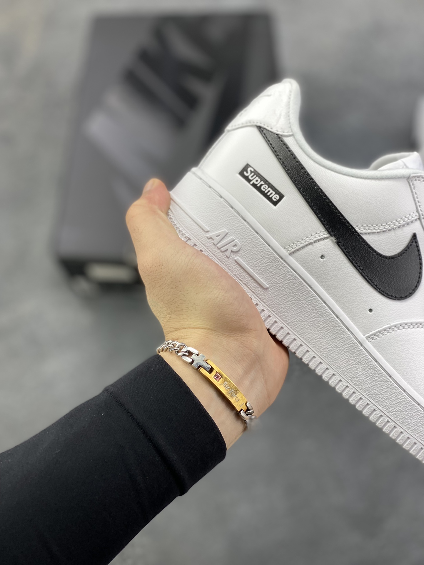 图片[6]-Nike Air Force 1 Low Supreme联名 空军一号低帮运动休闲板鞋 原楦头原纸板 打造纯正空军版型 专注外贸渠道 全掌内置蜂窝气垫 原盒配件 原厂中底钢印、拉帮完美 货号：CU9225-102 尺码：36 36.5 37.5 38 38.5 39 40 40.5 41 42 42.5 43 44 44.5 45-选品中心