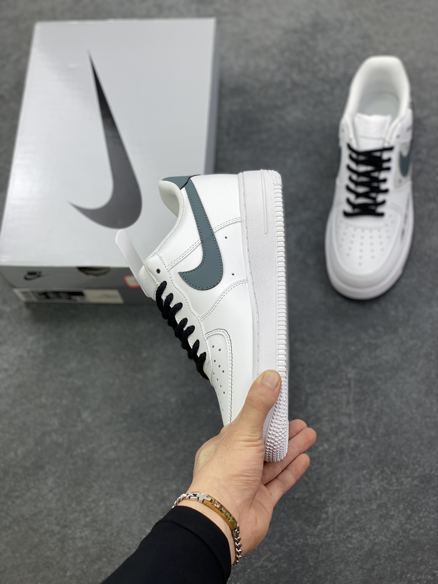 图片[3]-Nike Air Force 1 Low’07 简墨 空军一号低帮休闲板鞋 定制皮料 定制鞋盒 原楦原纸板 纯正空军版型 内置全掌气垫 货号：ZH0316-127 尺码：36 36.5 37.5 38 38.5 39 40 40.5 41 42 42.5 43 44 44.5 45-选品中心
