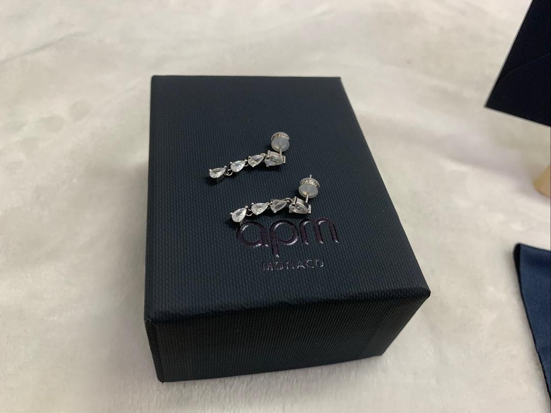 APm Monaco水滴耳环前卫设计感高级饰品耳饰送人生日礼物。