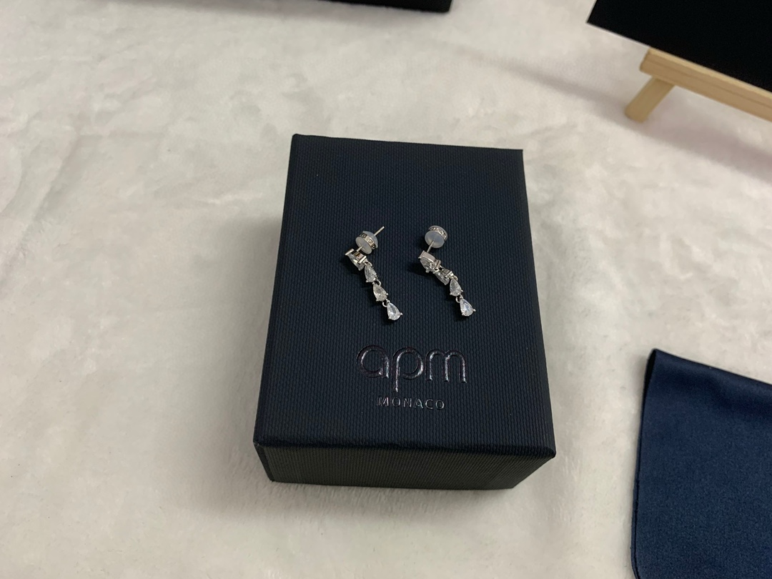 APm Monaco水滴耳环前卫设计感高级饰品耳饰送人生日礼物。