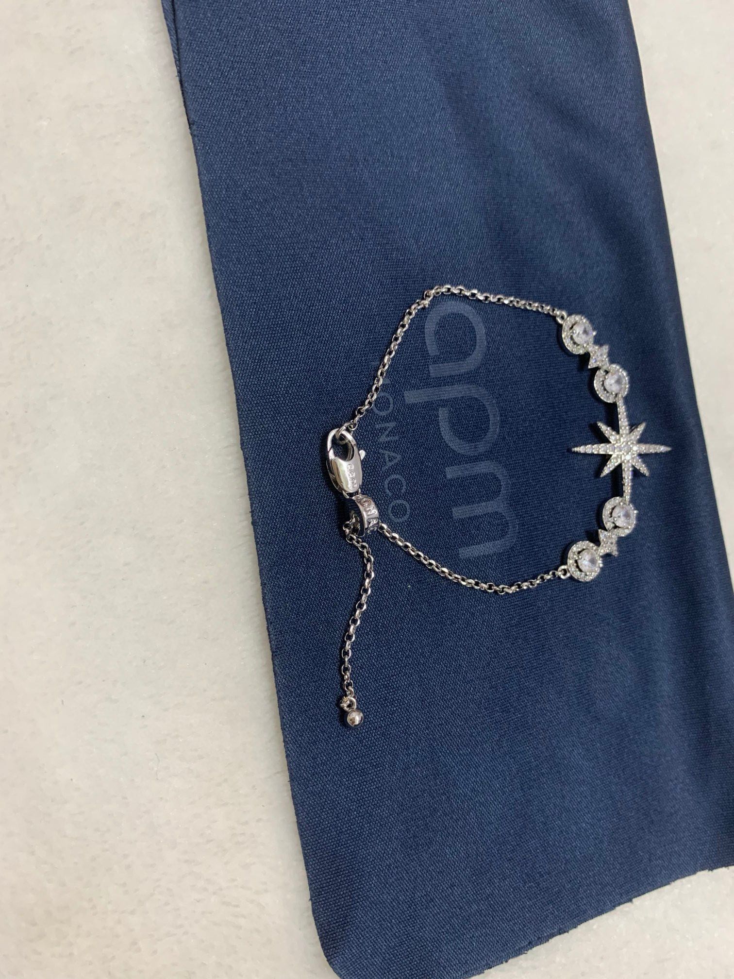 APm Monaco密镶流星与圆圈可调节手链六芒星手饰送人。