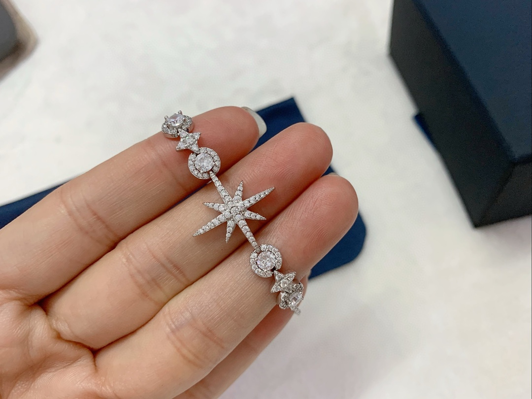 APm Monaco密镶流星与圆圈可调节手链六芒星手饰送人。