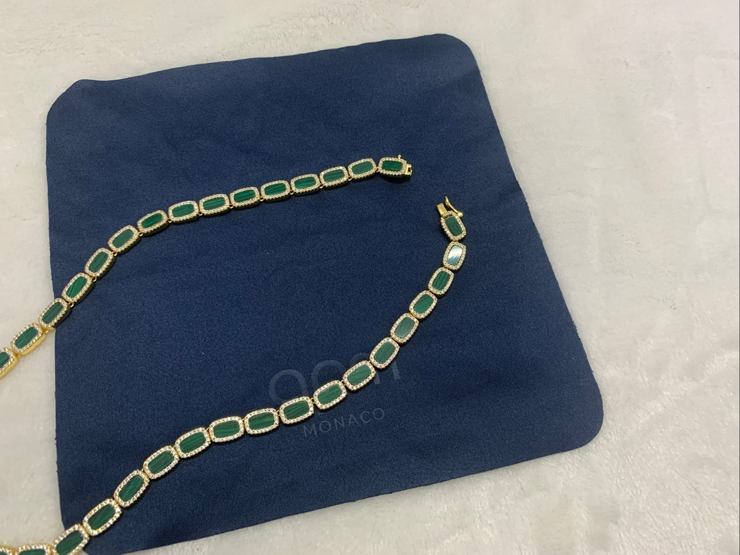 APm Monaco孔雀石项圈时尚前卫几何设计感饰品礼物。