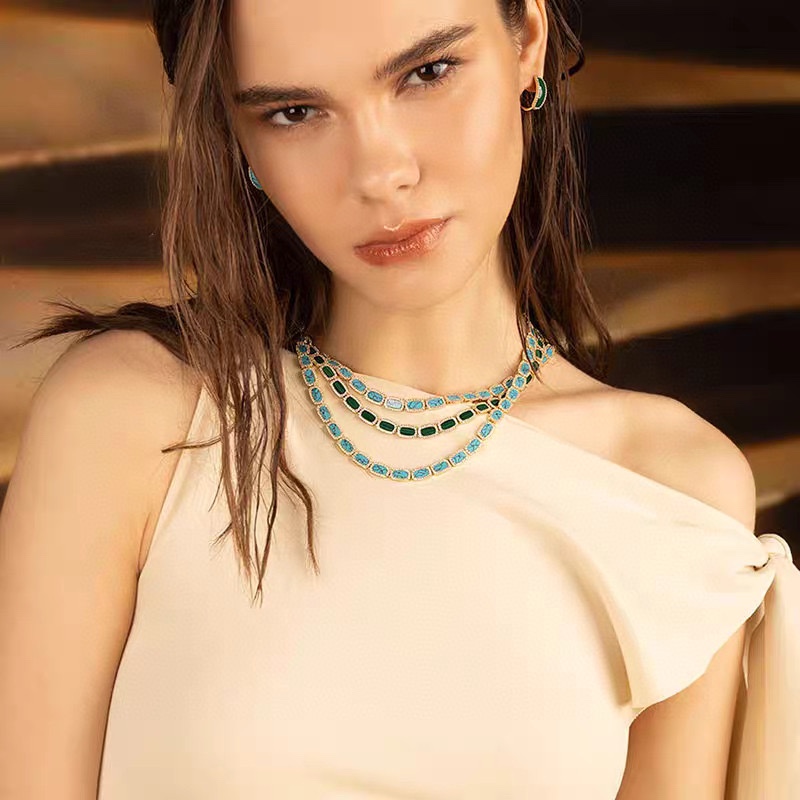 APm Monaco孔雀石项圈时尚前卫几何设计感饰品礼物。