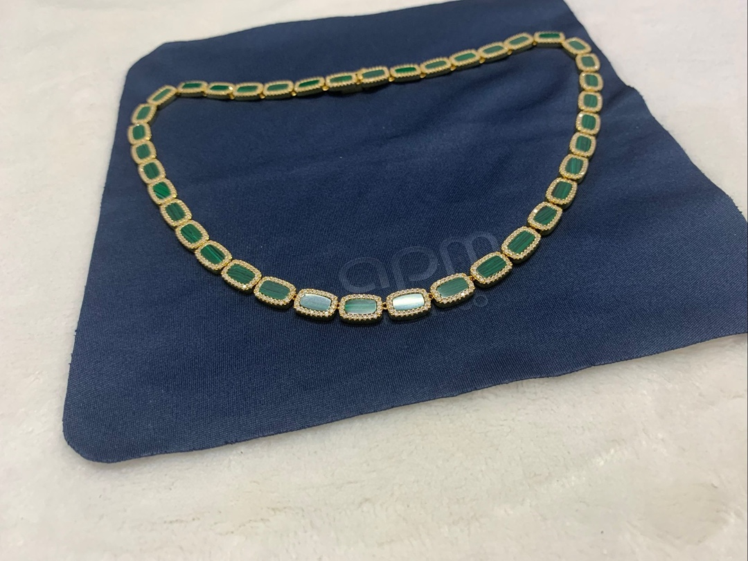 APm Monaco孔雀石项圈时尚前卫几何设计感饰品礼物。