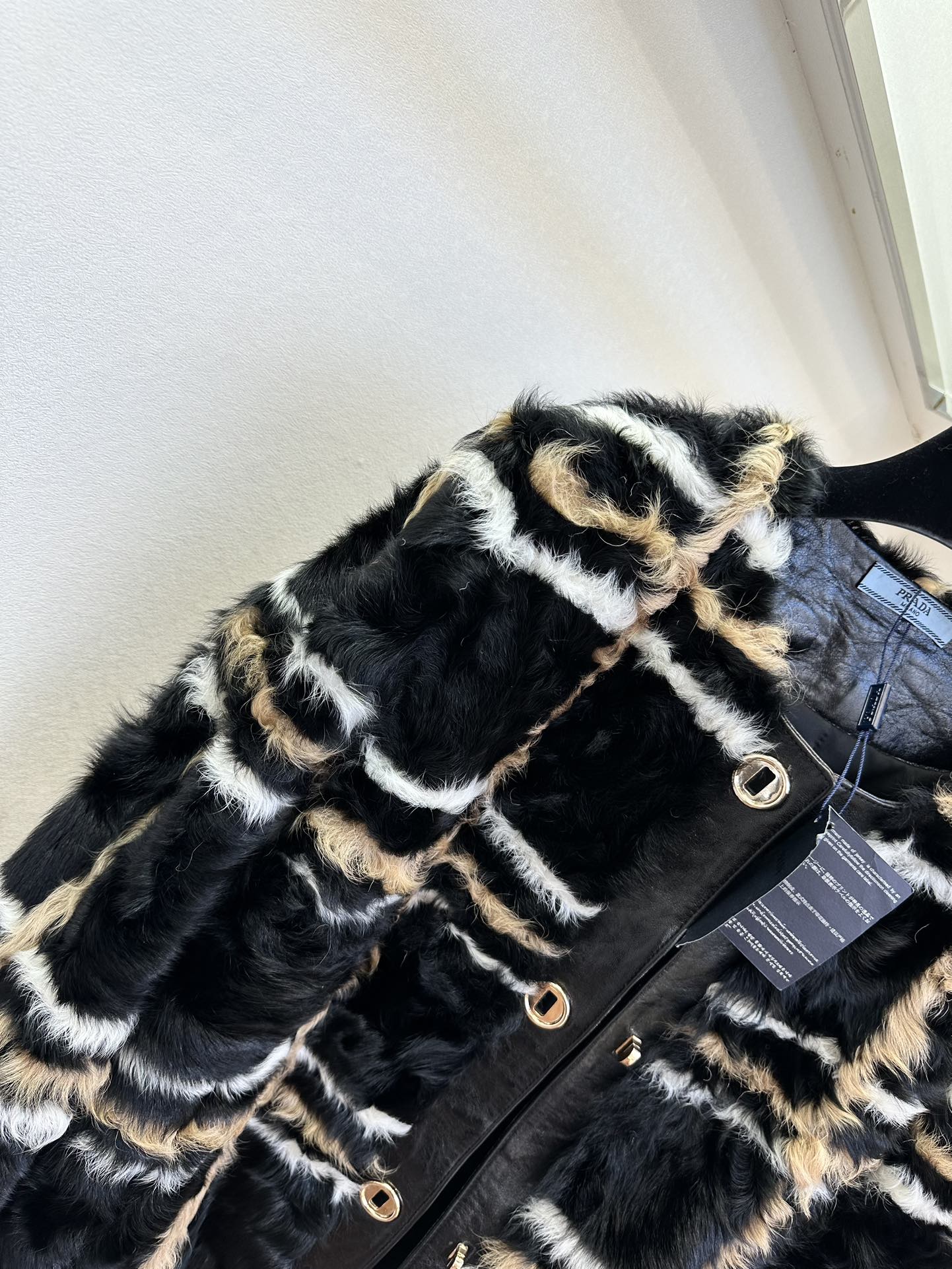 Prada Australian Lamb Fur Coat - Warm, Luxurious, and Stylish 7 i1760943461 3523 5
