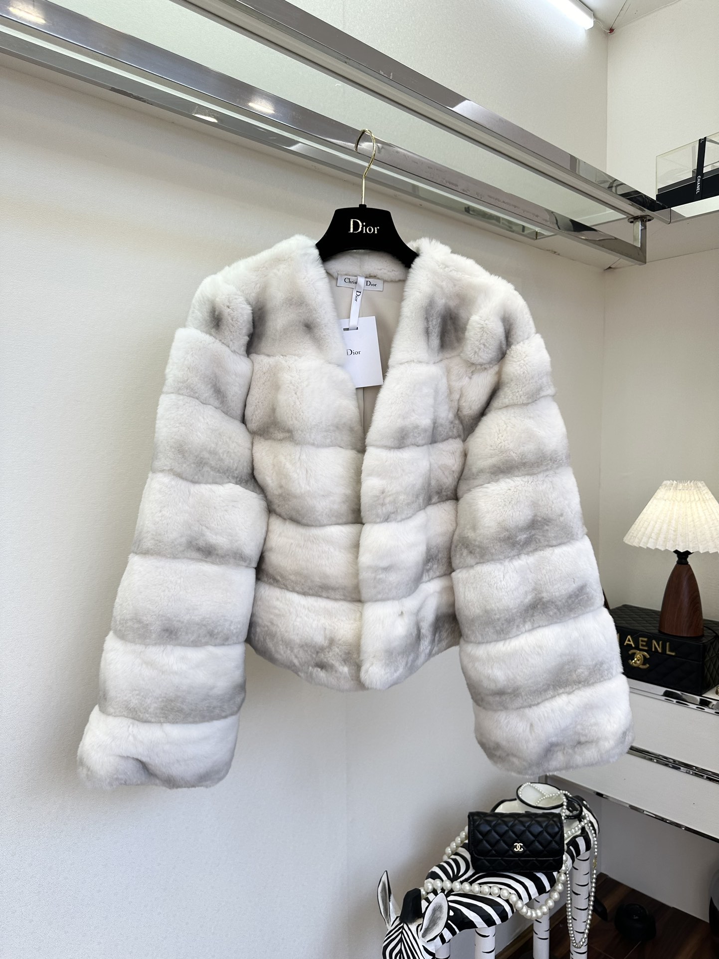 Genuine Rabbit Fur Coat Women's Winter Warm Thickened Fur One Body Jacket 2 i1760946459 5137 0