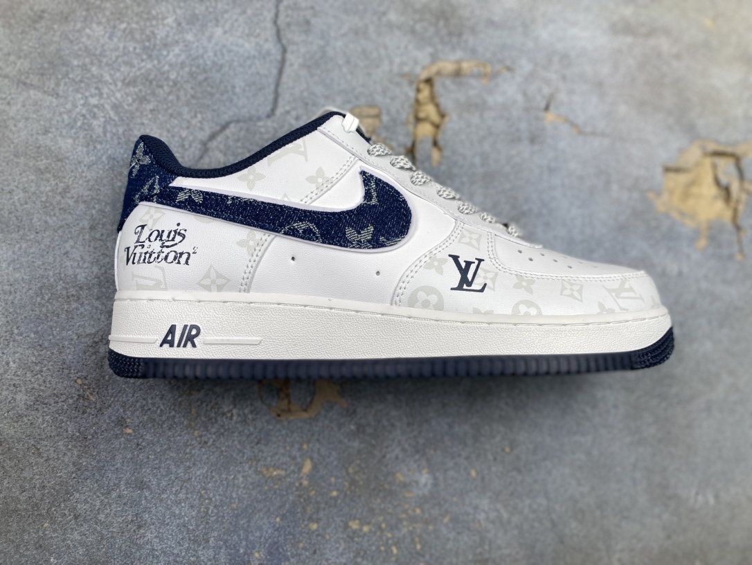 集 【定制版】Louis Vuitton x Nk Air Force 1’07 定制配色 Lv联名 空军一号低帮经典低帮休闲百搭板鞋 定制鞋盒 大厂流水作业生产 超高清洁度 皮料切割干净无任何毛边 内置蜂窝气垫 细节完美 货号:XD2588-606 k6