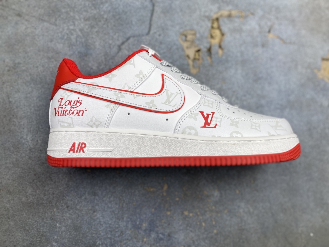 【定制版】Louis Vuitton x Nk Air Force 1’07 定制配色 Lv联名 空军一号低帮经典低帮休闲百搭板鞋 定制鞋盒 大厂流水作业生产 超高清洁度 皮料切割干净无任何毛边 内置蜂窝气垫 细节完美 货号:XD2588-606 k6