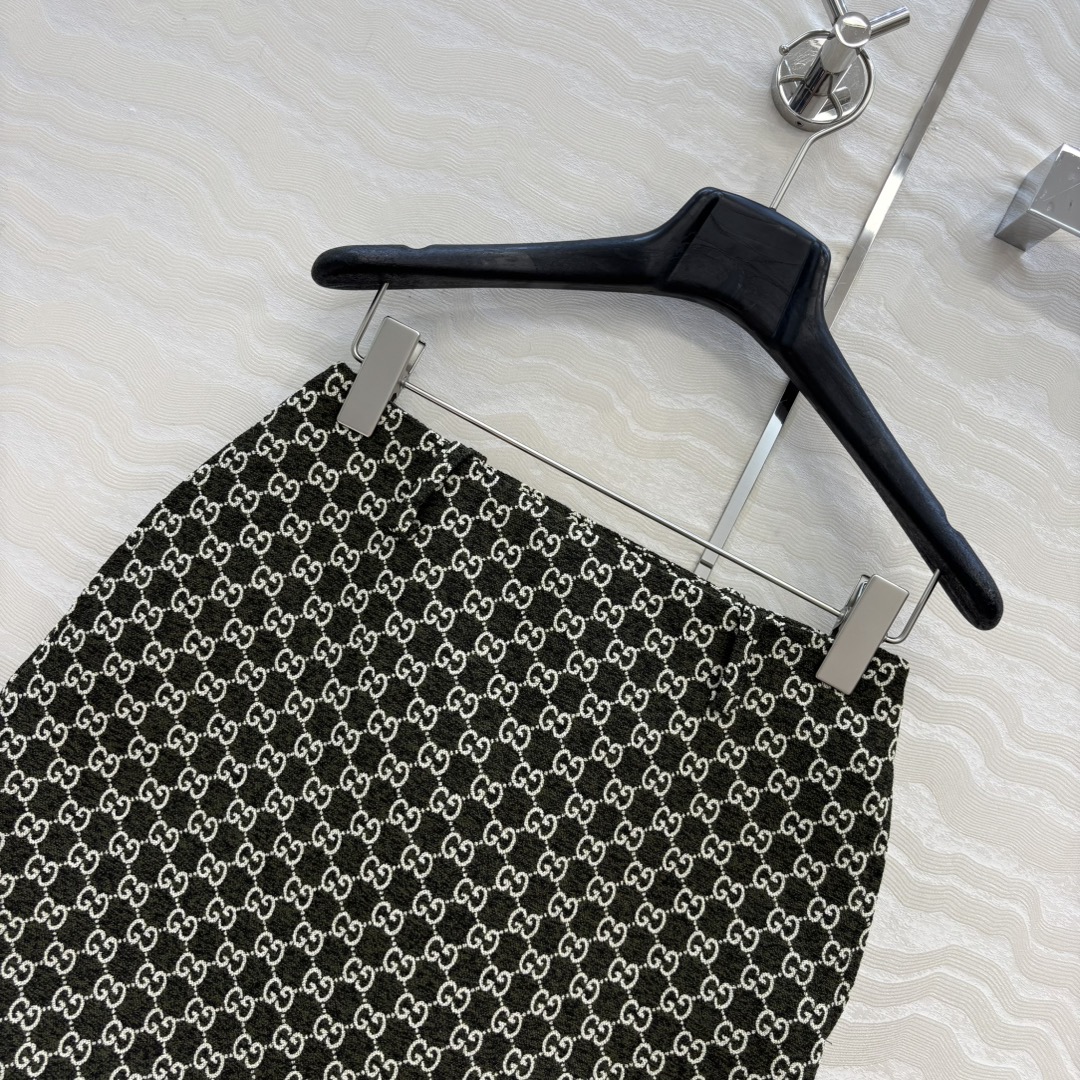 原单品质❤️爆单推荐，GG色织字母提花短半裙！❤️复古摩登气质高街时髦！妈生大长腿经典版型不挑人百搭少女