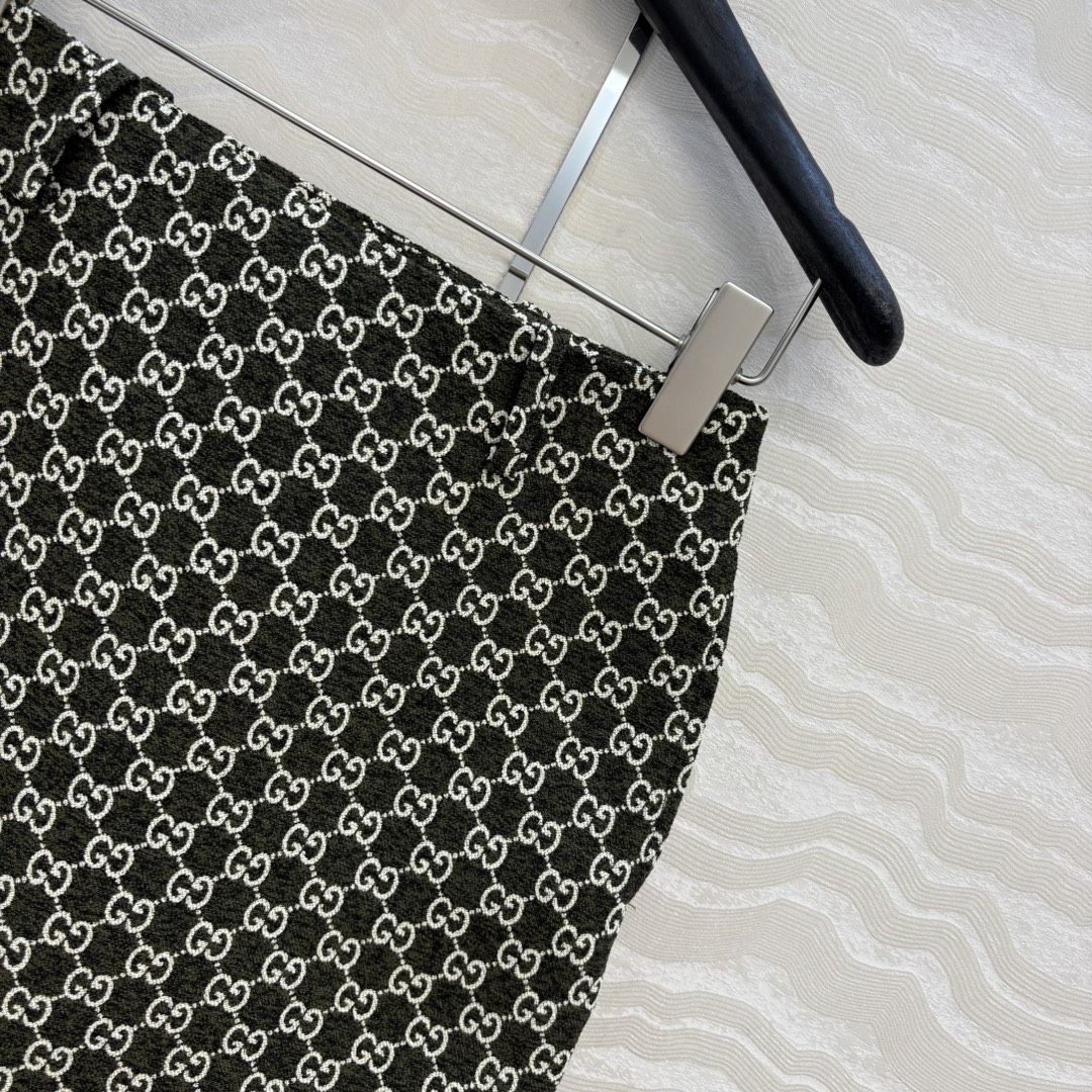 原单品质❤️爆单推荐，GG色织字母提花短半裙！❤️复古摩登气质高街时髦！妈生大长腿经典版型不挑人百搭少女