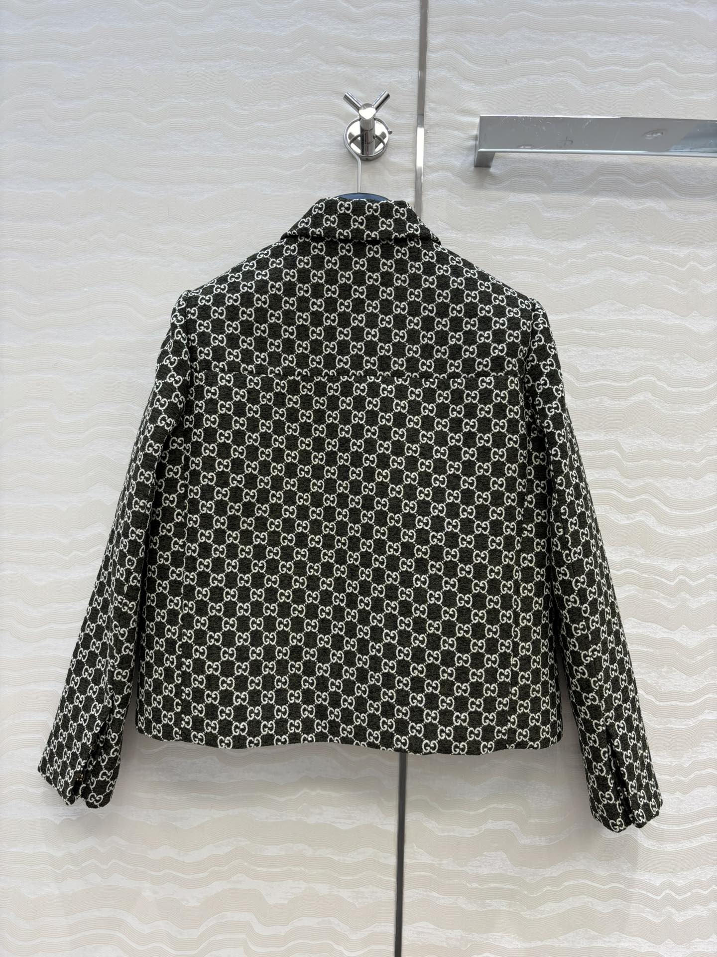 原单品质❤️爆单推荐，GG色织字母提花夹克短外套！气质小翻领经典H型双口袋❤️复古摩登气质高街时髦！定制