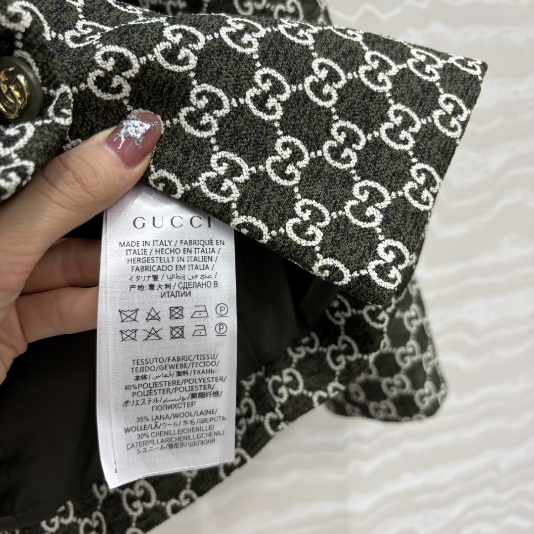 原单品质❤️爆单推荐，GG色织字母提花收腰长外套！气质小翻领收腰双口袋中长版型❤️复古摩登气质高街时髦！