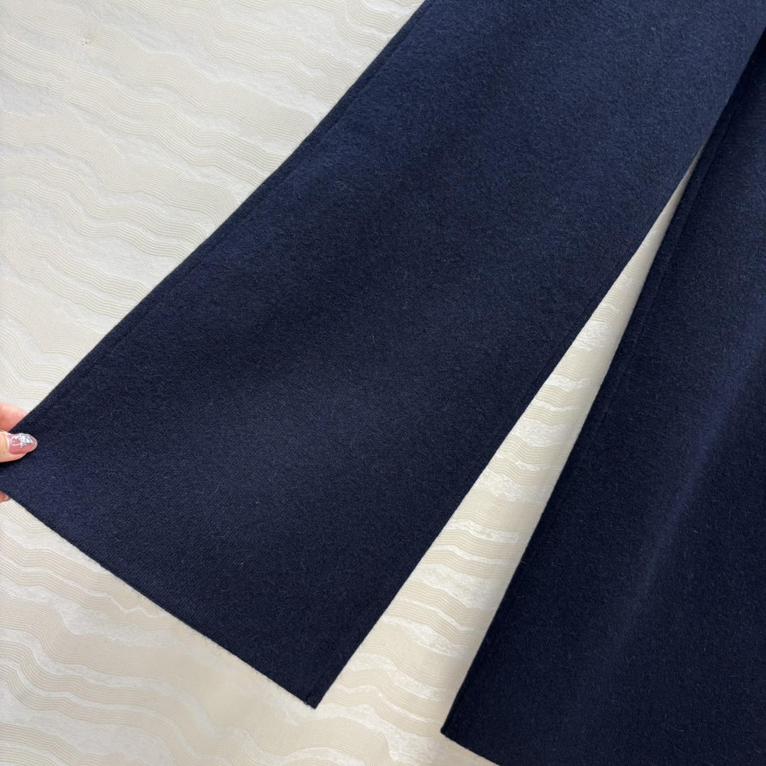 独家首发❤️高端原单品质，lP🆕高智感 老钱风穿搭气质羊绒阔腿裤！品质控必入！100%进口羊绒重磅克重纱