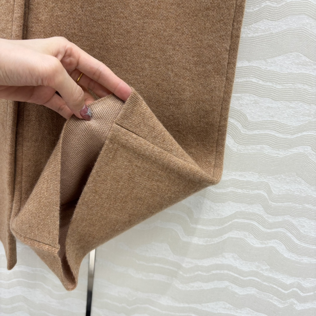 独家首发❤️高端原单品质，lP🆕高智感 老钱风穿搭气质羊绒阔腿裤！品质控必入！100%进口羊绒重磅克重纱