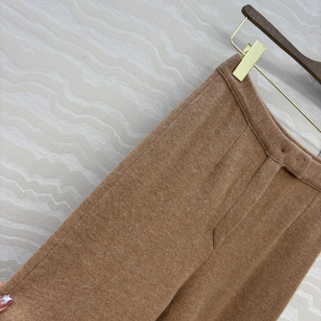 独家首发❤️高端原单品质，lP🆕高智感 老钱风穿搭气质羊绒阔腿裤！品质控必入！100%进口羊绒重磅克重纱