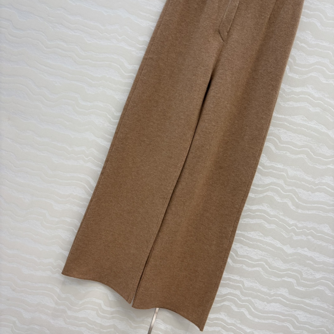 独家首发❤️高端原单品质，lP🆕高智感 老钱风穿搭气质羊绒阔腿裤！品质控必入！100%进口羊绒重磅克重纱