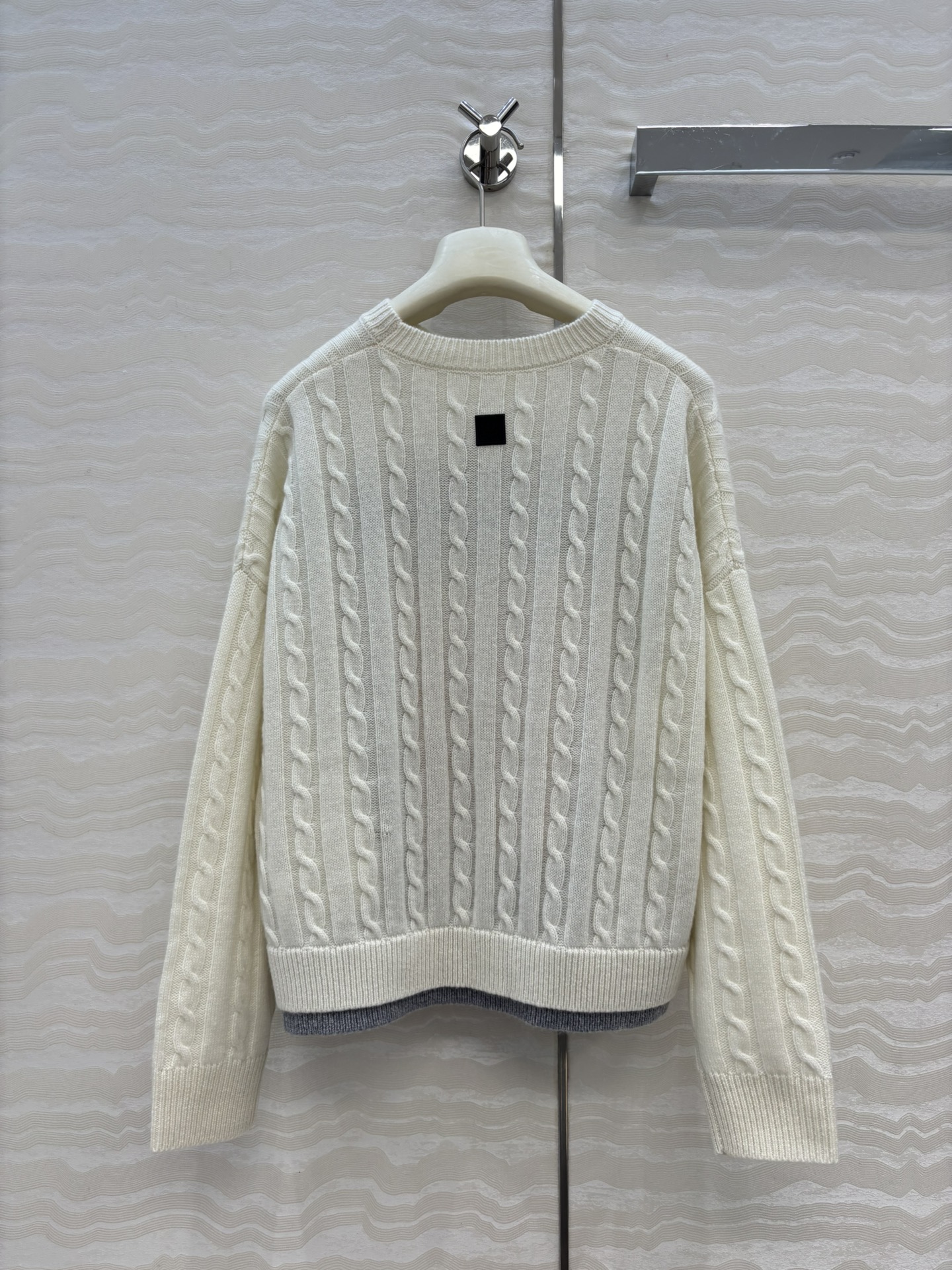 独家首发🍒原单品质！LW高智感穿搭，Josef Albers联名方块世界，气质圆领彩色拼色羊绒毛衣！进口