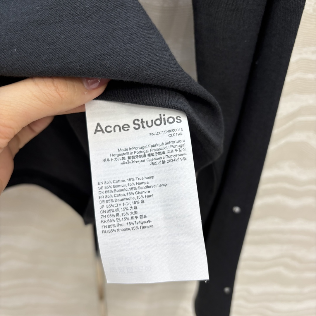 爆单推荐✅原单品质🍓AC时髦精穿搭！镜面字母滴水钻长袖T恤。气质宽松版型overzise男女同款设计！少