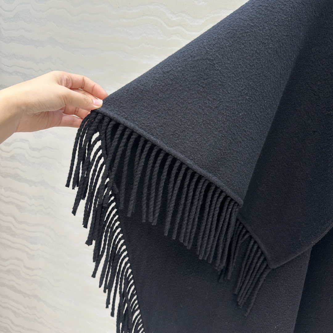 独家首发❤️高端原单品质！TM高智感穿搭！重工流苏羊绒披肩大围巾斗篷！进口叽哩感圈圈羊毛定制10羊绒90